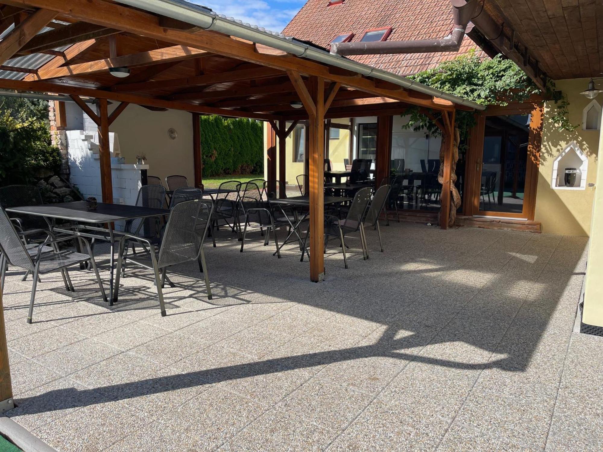 penzion Sluneční dům Lednice Exterior foto